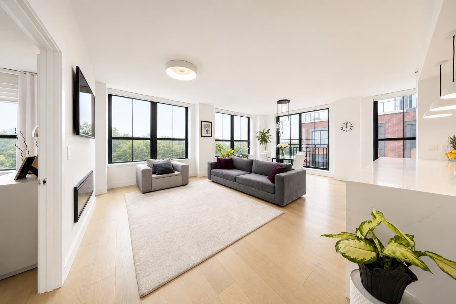 1025 Maxwell Lane #714/715